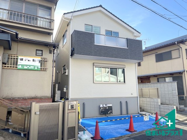 ★10(土)11(日)12(祝)現地見学可能！★京都市北区大宮玄琢北町　第5期　限定1邸の駐車場|前面道路広々で車の出し入れも便利です。駐車が苦手な方でも安心して車庫入れできます！