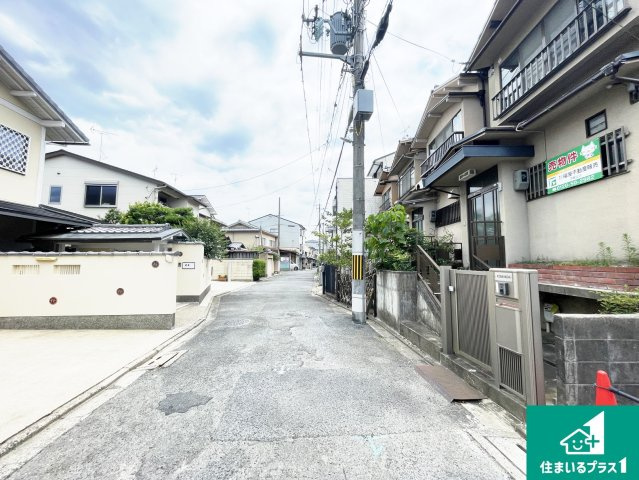 ★12(土)13(日)現地見学可能！★京都市北区大宮玄琢北町　第5期　限定1邸の前面道路含む現地写真|周辺は閑静な住宅街！前面道路広々で車の出し入れも便利です。駐車が苦手な方でも安心して車庫入れできます！