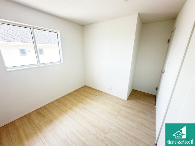 ●奈良市七条　第6期　新築一戸建ての洋室|シンプルな洋室は、自分好みのインテリアが楽しめます♪ご家族とインテリアや家具を選びに行くのは新築購入時の醍醐味の一つです。ぜひお楽しみください♪