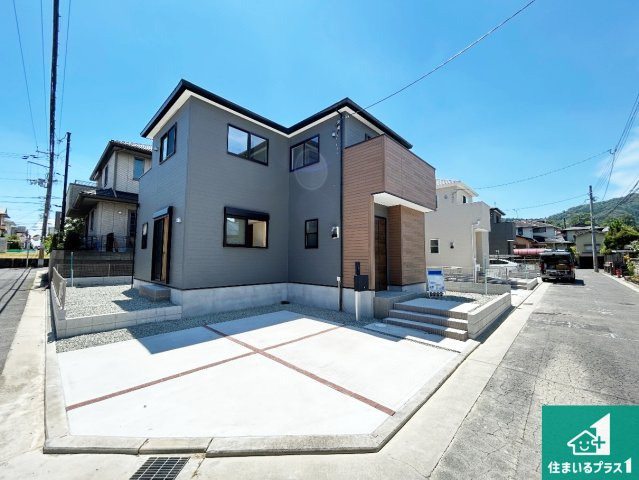 ●29(土)30(日)現地説明会！　大和郡山市矢田山町　全3邸　の前面道路含む現地写真|周辺は閑静な住宅街！前面道路広々で車の出し入れも便利です。駐車が苦手な方でも安心して車庫入れできます！