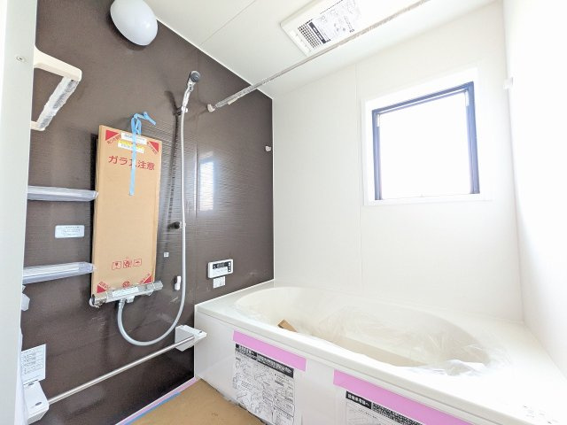 八王子市　上野町　新築一戸建て　１期の浴室|～のびのびくつろげるバスルーム　１日の締めくくりに癒やしのバスタイムを～