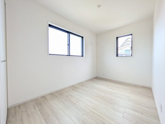 八王子市　上野町　新築一戸建て　１期の子供部屋|～2階5.0帖の洋室　2面採光で明るく風通しの良いお部屋です～
