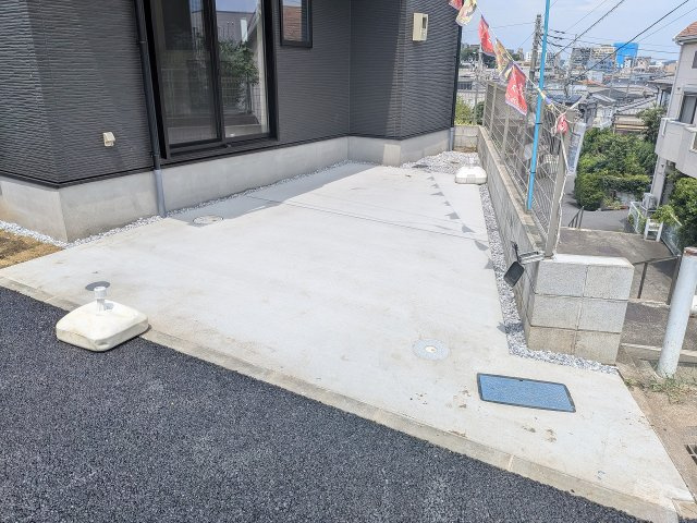 八王子市　上野町　新築一戸建て　１期の駐車場|～カースペースは1台分～