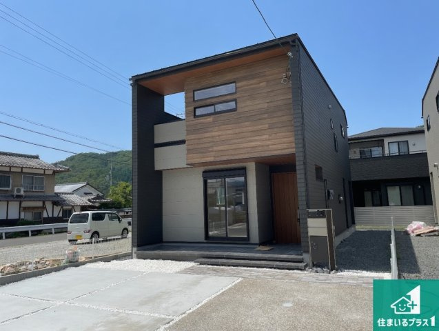 ★現地見学可能！★南丹市園部町横田　第2期　新築一戸建ての外観|安心の10年保証！外観を美しく保ち、雨水で汚れを落とします！気になることがありましたら、お気軽にお問い合わせください！