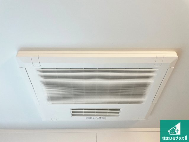 ★12(土)13(日)現地見学可能！★亀岡市篠町篠上西裏　全3邸の冷暖房・空調設備|四季を通して快適なバスライフをお手伝いする浴室暖房乾燥機！浴室の乾燥・暖房・涼風・換気はもちろん、２４時間換気にも対応！