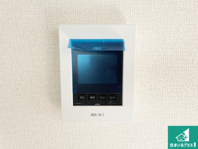★12(土)13(日)現地見学可能！★亀岡市篠町篠上西裏　全3邸の防犯設備|カラーモニターインターホン！声だけでなく来訪者の姿や顔がモニターで確認できるので、小さなお子様がいらっしゃるご家庭でも安心できます！