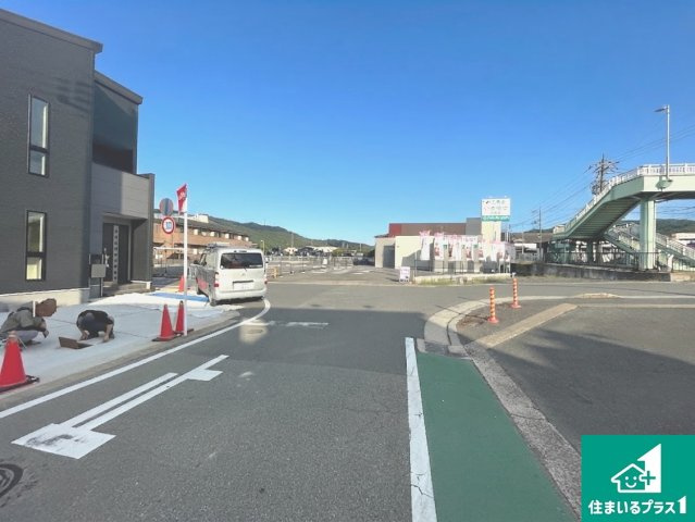 ★5(土)6(日)現地見学可能！★亀岡市篠町篠上西裏　全3邸の前面道路含む現地写真|車通りの少ない前面道路！お子様がいらっしゃるご家族でも安心！