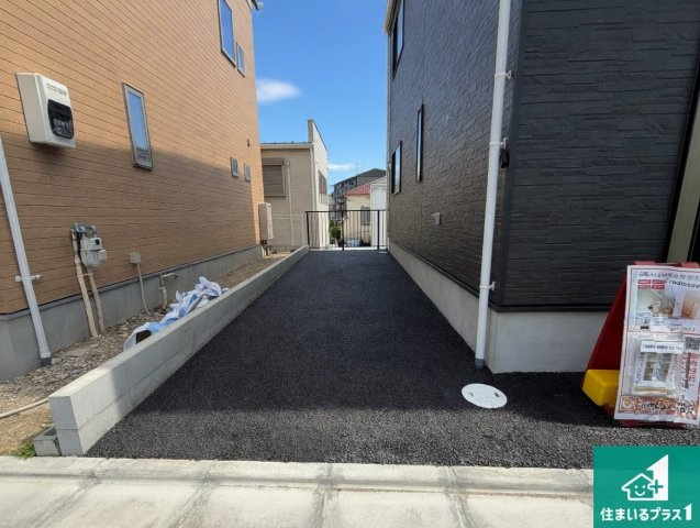 5日(土)6日(日)現地ご見学可能！　伊丹市荻野西　限定1邸の駐車場|駐車スペース！散水栓があるので、こまめに愛車を洗えます！
