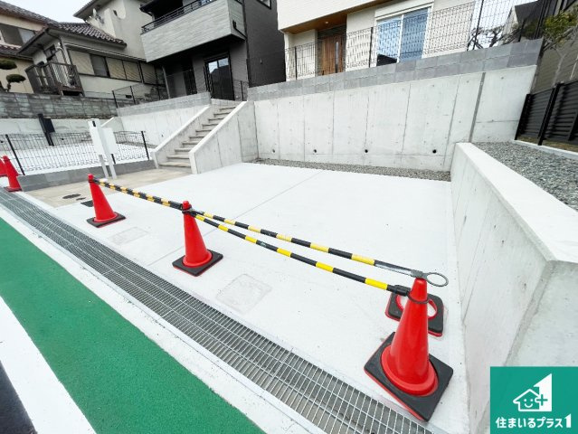 宝塚市宝梅　新築一戸建ての駐車場|駐車スペース！散水栓があるので、こまめに愛車を洗えます！