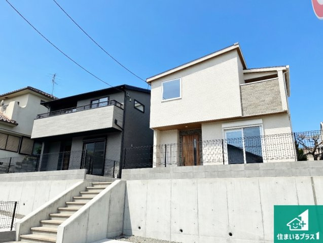 宝塚市宝梅　新築一戸建ての外観|安心の10年保証！外観を美しく保ち、雨水で汚れを落とします！気になることがありましたら、お気軽にお問い合わせください！