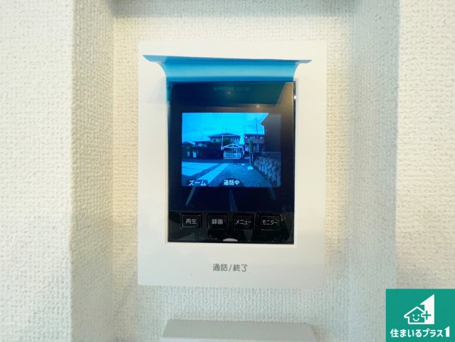 12日(土)13日(日)現地ご見学可能！　川西市水明台　第2期　新築一戸建ての防犯設備|カラーモニターインターホン！声だけでなく来訪者の姿や顔がモニターで確認できるので、小さなお子様がいらっしゃるご家庭でも安心できます！