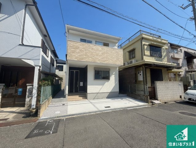 29(土)30(日)現地説明会！◆羽曳野市翠鳥園　限定1邸の前面道路含む現地写真|周辺は閑静な住宅街！前面道路広々で車の出し入れも便利です。駐車が苦手な方でも安心して車庫入れできます！