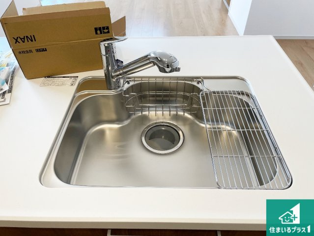 ★宇治市大久保町上ノ山　第1期　新築一戸建ての設備|洗い物も楽にできる、広々シンク！