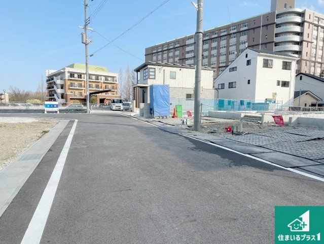 ★大津市雄琴　第1期　新築一戸建ての前面道路含む現地写真|周辺は落ち着いた街並みの住宅地！子育てがしやすい住環境です！まだ未完成ですが、現地でしかわからない事もございます。是非一度ご覧ください。