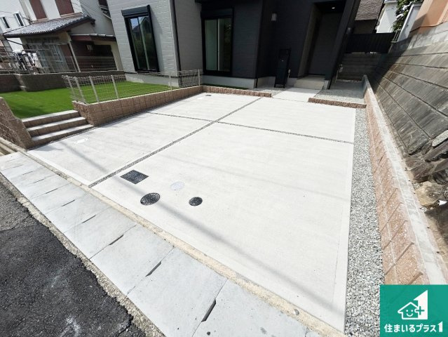 1日(土)2日(日)現地見学可能！神戸市北区広陵町　限定1邸の駐車場|駐車スペース！散水栓があるので、こまめに愛車を洗えます！