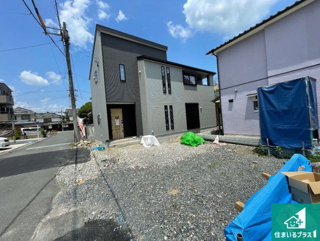 ★南丹市園部町本町　新築一戸建ての外観|現在建築中！落ち着いた街並みで新生活を始めることが出来そう！周辺の物件も併せてご紹介させて頂きます！