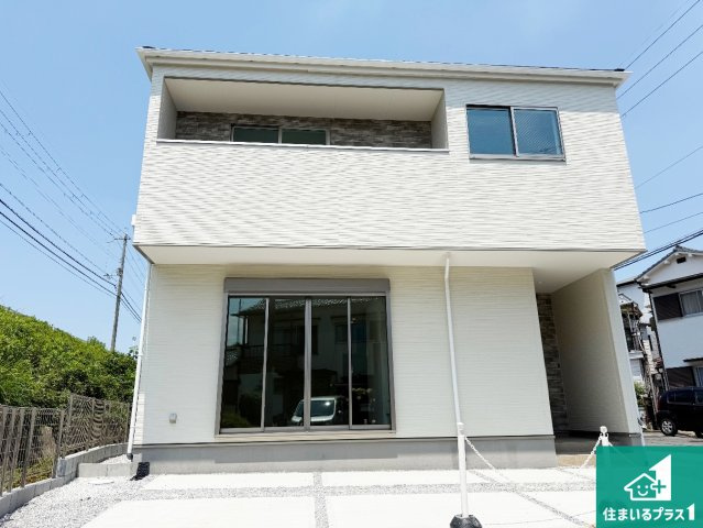 5(土)6(日)現地説明会！◆大阪狭山市東野中　限定1邸の外観|安心の10年保証！外観を美しく保ち、雨水で汚れを落とします！気になることがありましたら、お気軽にお問い合わせください！