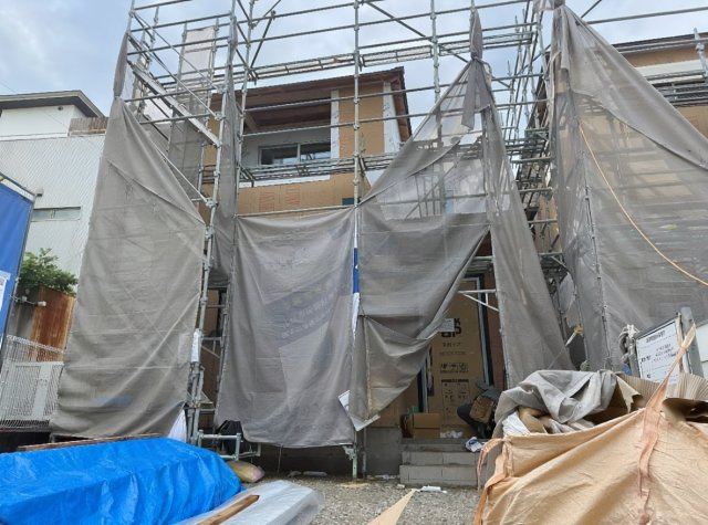 羽曳野市野々上　第2期　新築一戸建ての外観|周辺は落ち着いた街並みの住宅地！子育てがしやすい住環境です！まだ未完成ですが、現地でしかわからない事もございます。是非一度ご覧ください。