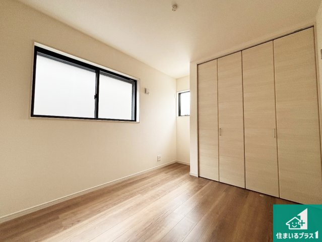茨木市上野町　第7期　新築一戸建ての洋室|シンプルな洋室は、自分好みのインテリアが楽しめます♪ご家族とインテリアや家具を選びに行くのは新築購入時の醍醐味の一つです。ぜひお楽しみください♪