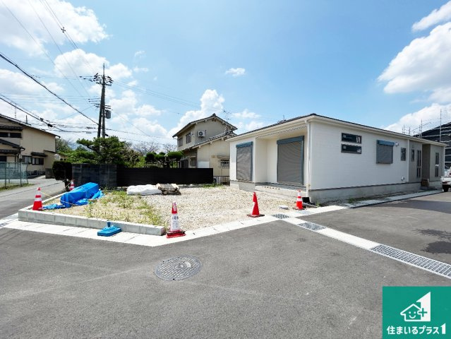 1(土)2(日)現地案内可能！　大和高田市西坊城　全3邸　の前面道路含む現地写真|周辺は閑静な住宅街です。前面道路もしっかりと有りますので車の出し入れも安心ですよ！