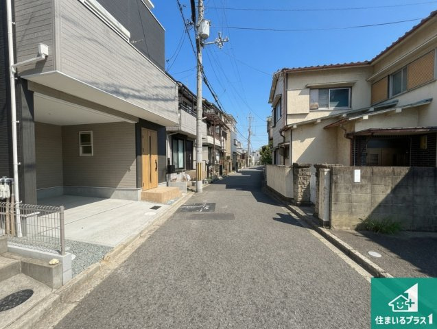 29(土)30(日)現地説明会！◆堺市東区南野田　限定1邸の前面道路含む現地写真|周辺は閑静な住宅街！前面道路広々で車の出し入れも便利です。駐車が苦手な方でも安心して車庫入れできます！