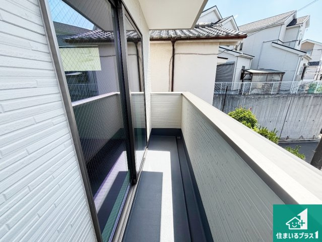 ■寝屋川市国松町　第1期　新築一戸建てのバルコニー|日当たりのよいバルコニー！お部屋が開放的に！