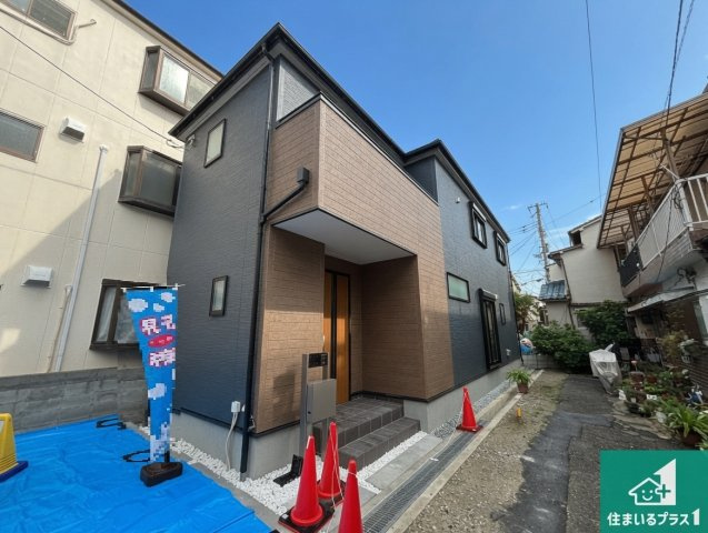 29日(土)30日(日)現地ご見学可能！　豊中市千成町　限定1邸の前面道路含む現地写真|周辺は閑静な住宅街！前面道路広々で車の出し入れも便利です。駐車が苦手な方でも安心して車庫入れできます！