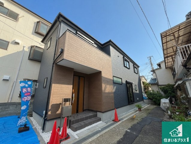 29日(土)30日(日)現地ご見学可能！　豊中市千成町　限定1邸の外観|安心の10年保証！外観を美しく保ち、雨水で汚れを落とします！気になることがありましたら、お気軽にお問い合わせください！