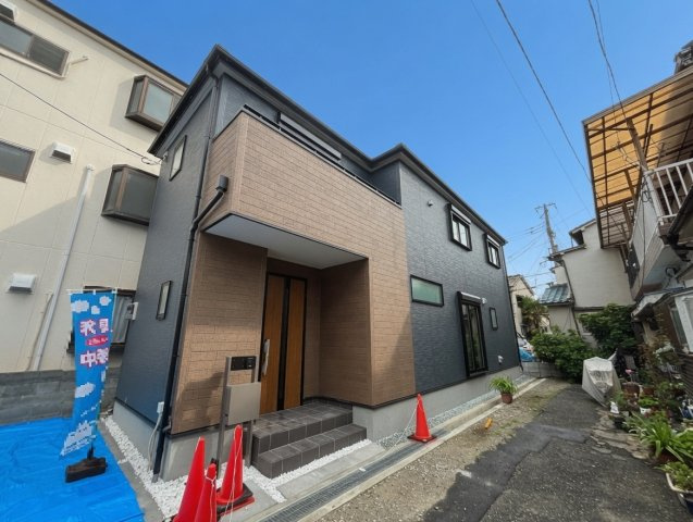 29日(土)30日(日)現地ご見学可能！　豊中市千成町　限定1邸の外観|安心の10年保証！外観を美しく保ち、雨水で汚れを落とします！気になることがありましたら、お気軽にお問い合わせください！
