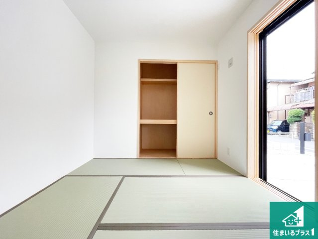 ●29(土)30(日)現地説明会！　生駒郡斑鳩町目安北　ラスト1邸　の和室|一室あると便利な和室は客間としてだけでなく、小さなお子様のプレイルームや食後のくつろぎスペースとしてもご利用いただけます。収納もついていますので大活躍間違いなし！