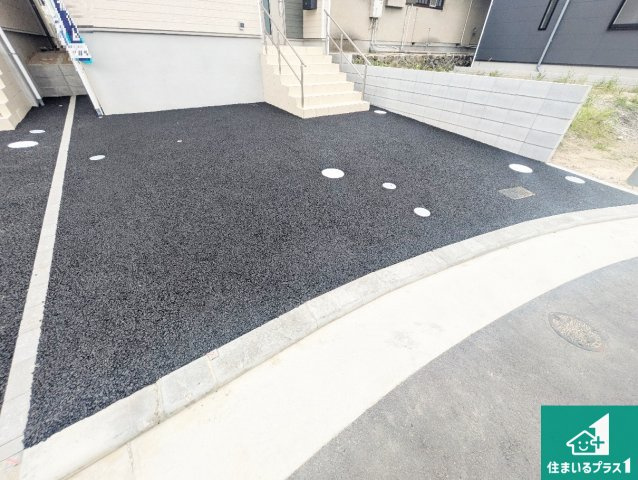 ■枚方市長尾峠町　第3期　新築一戸建ての駐車場|駐車スペース！散水栓があるので、こまめに愛車を洗えます！