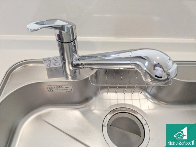 枚方市長尾峠町　第3期　新築一戸建ての設備|浄水器を内蔵！炊飯時、お茶を作る時に安心してお水を使えます！お湯と冷水、浄水と原水、シャワーの切替えもワンタッチです！