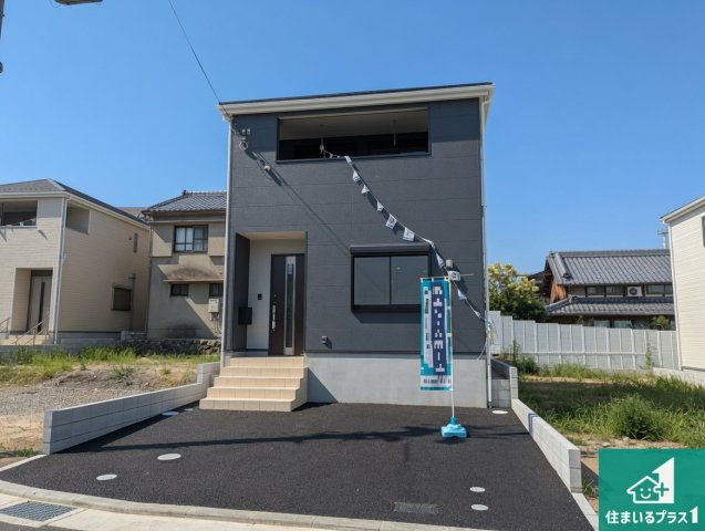 枚方市長尾峠町　第3期　新築一戸建ての外観|安心の10年保証！外観を美しく保ち、雨水で汚れを落とします！気になることがありましたら、お気軽にお問い合わせください！