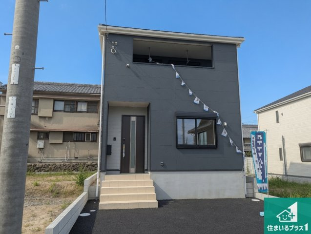 29日(土)30日(日)現地ご見学可能！　枚方市長尾峠町　ラスト2邸の外観|安心の10年保証！外観を美しく保ち、雨水で汚れを落とします！気になることがありましたら、お気軽にお問い合わせください！