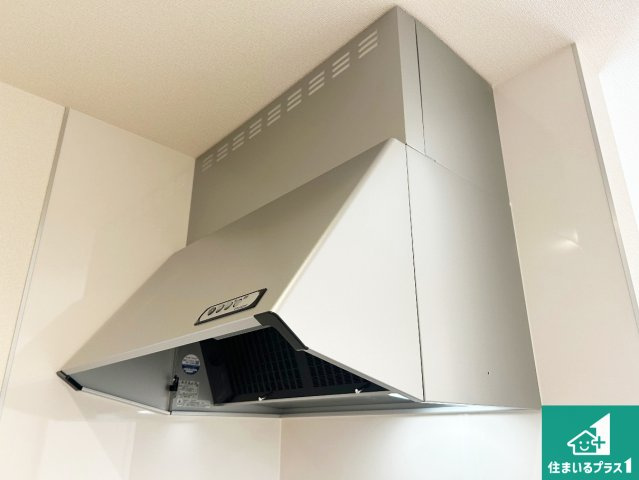 ♦貝塚市澤　第9期　新築一戸建ての設備|汚れにくいスロットフィルタでお手入れラクラク！ＬＥＤ照明付き！