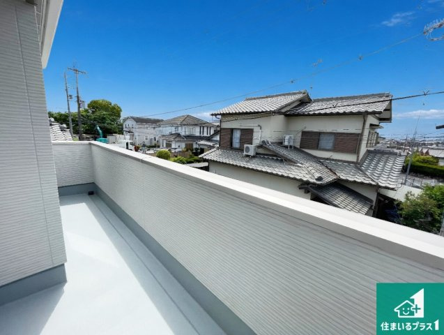 ★29(土)30(日)現地見学可能！★守山市今宿　限定1邸のバルコニー|ワイドバルコニーは洗濯物を干すスペースが広いのでご家族が多くても安心！