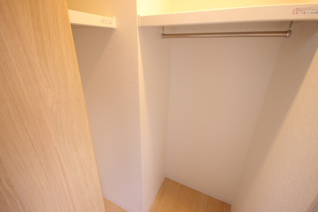 広島市南区宇品海岸２丁目の賃貸マンションの収納