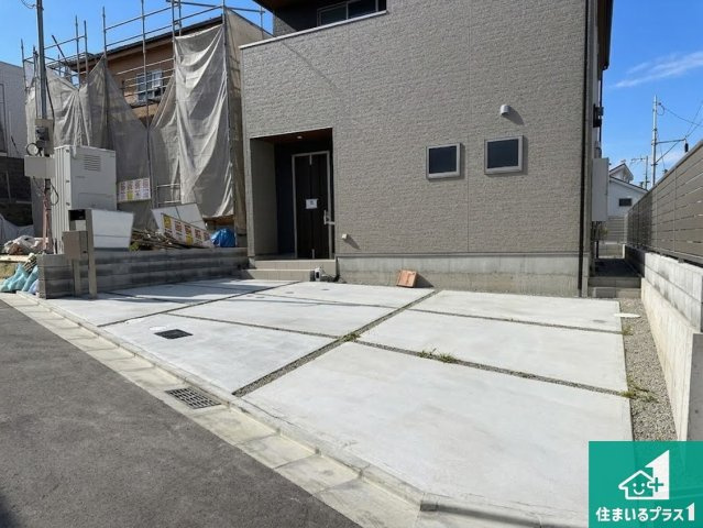 ◆5(土)6(日)現地見学可能！◆東大阪市東石切町　新築一戸建ての駐車場|駐車スペース！散水栓があるので、こまめに愛車を洗えます！