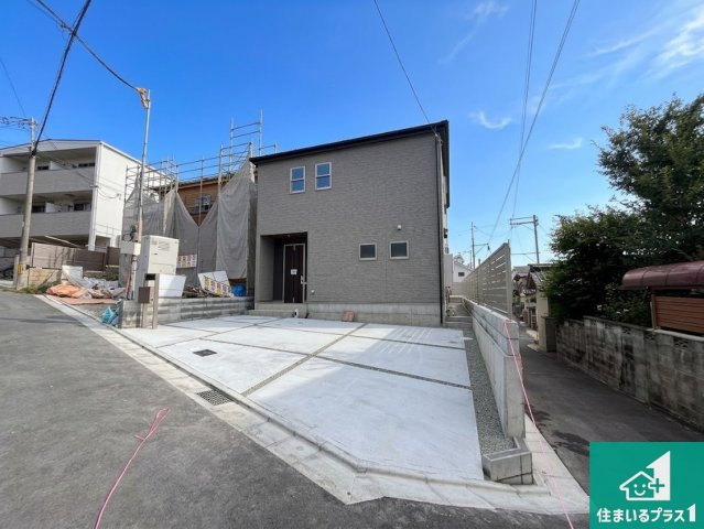 ◆5(土)6(日)現地見学可能！◆東大阪市東石切町　新築一戸建ての外観|安心の10年保証！外観を美しく保ち、雨水で汚れを落とします！気になることがありましたら、お気軽にお問い合わせください！