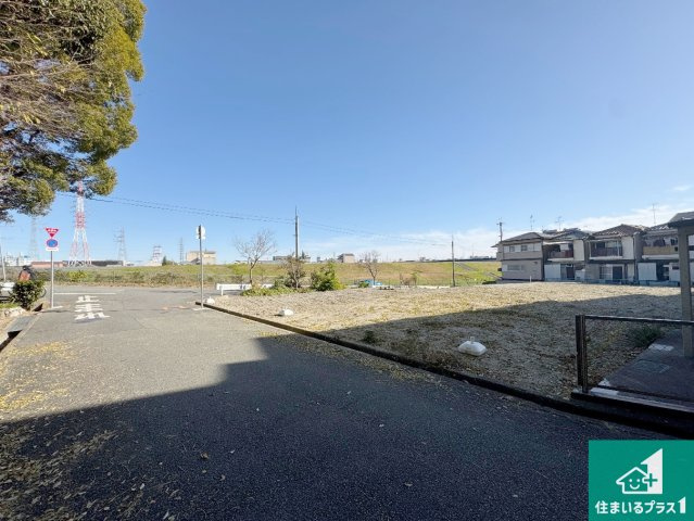 尼崎市東園田町　第3期　新築一戸建ての前面道路含む現地写真|周辺は落ち着いた街並みの住宅地！子育てがしやすい住環境です！まだ未完成ですが、現地でしかわからない事もございます。是非一度ご覧ください。