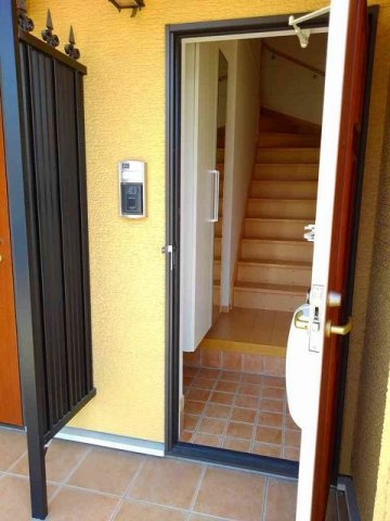 フラットツーの玄関|シンプルで使いやすい玄関です