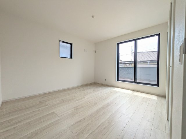 八王子市　上野町　新築一戸建て　１期の寝室|～2階7.0帖の主寝室　ベッドなど大型家具のレイアウトもしやすい広さです～