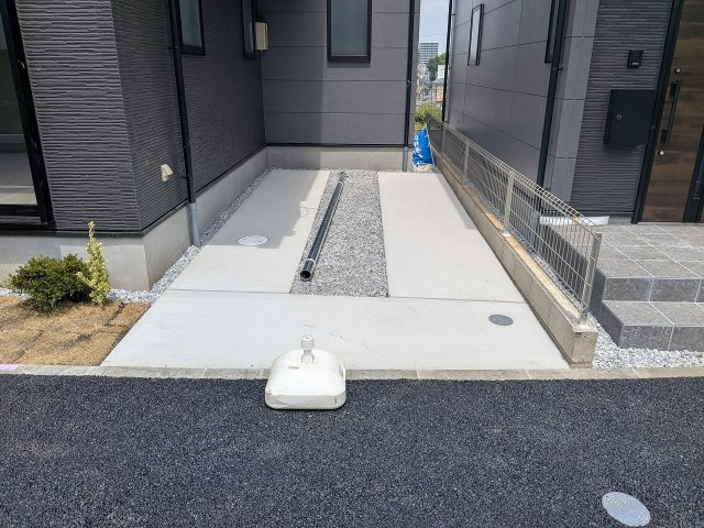 八王子市　上野町　新築一戸建て　１期の駐車場|～カースペースは1台分～