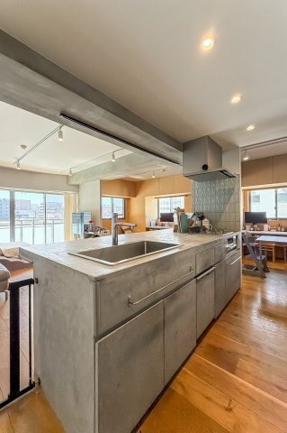 アスコットパーク両国石原のキッチン|ワイドで収納豊富なシステムキッチン