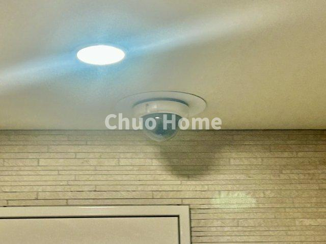 アスコットパーク両国石原の防犯設備|【防犯カメラ】何かあった時の大事な証拠になることももちろんなりますが、防犯というくらいですので大事なのは防犯カメラがあることによって抑止力につながることですよね。