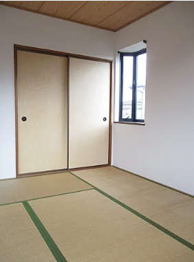 エステート津福の和室