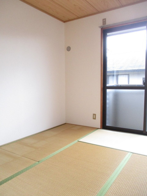 エステート津福の和室