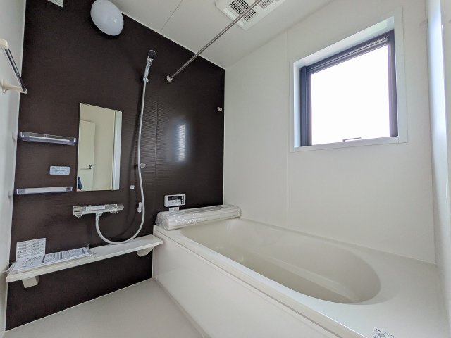 八王子市　上野町　新築一戸建て　１期の浴室|～のびのびくつろげるバスルーム　１日の締めくくりに癒やしのバスタイムを～