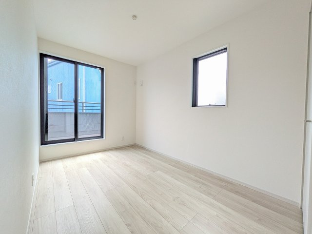 八王子市　上野町　新築一戸建て　１期の子供部屋|～2階バルコニーに面している5.0帖の洋室です～