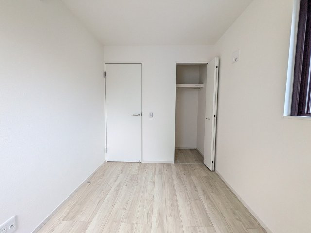 八王子市　上野町　新築一戸建て　１期の収納|～収納力の高いクローゼット完備～